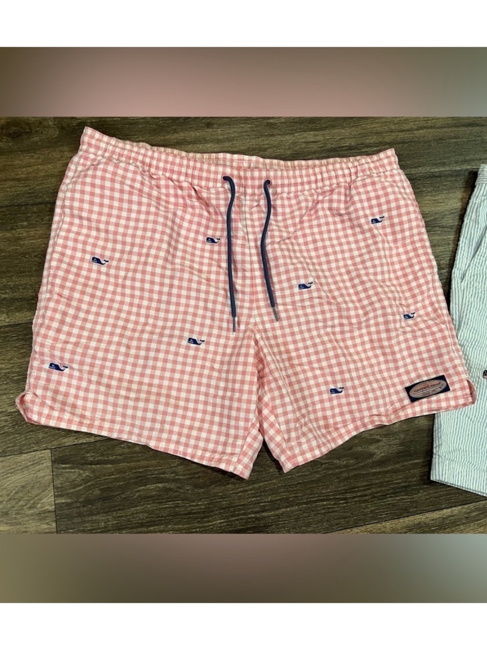 Vineyard Vines Pink White Gingham Whale
Embroidered Print Chappy Trunks Large